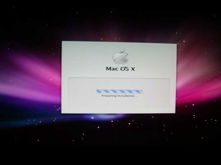 when trying to install mac os on virtual box still waiting for root device when trying to install mac os on virtual box still waiting for root device